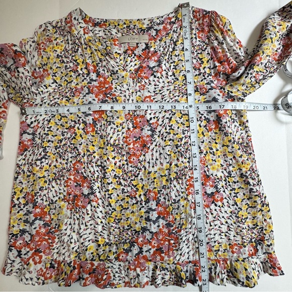 LOFT Petite Floral Split-Neck Blouse Ruffle Hem Long Sleeve Small SP - Picture 11 of 15